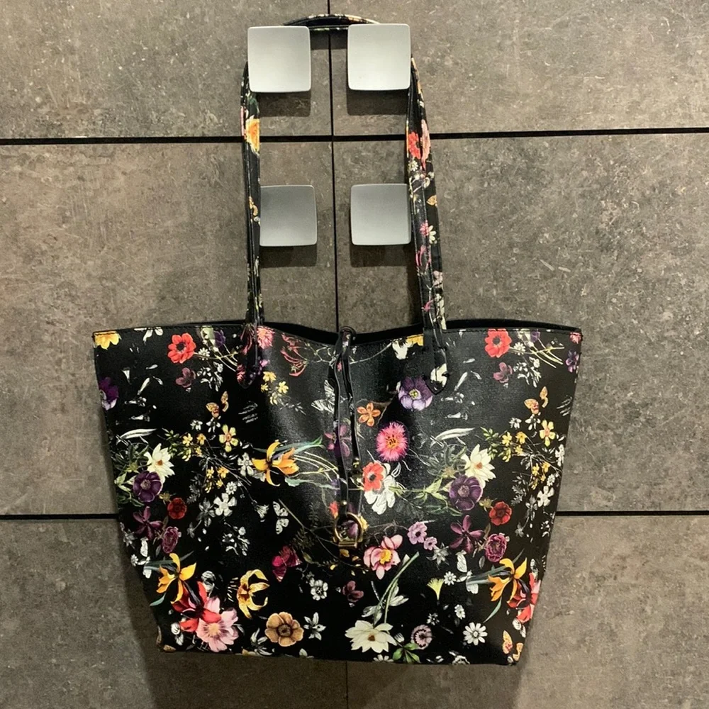 NWOT Brand New Steve Madden East West Tote Bag - Picture 1 of 5